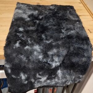 💙Plush Faux Fur Throw - Charcoal & Silver
